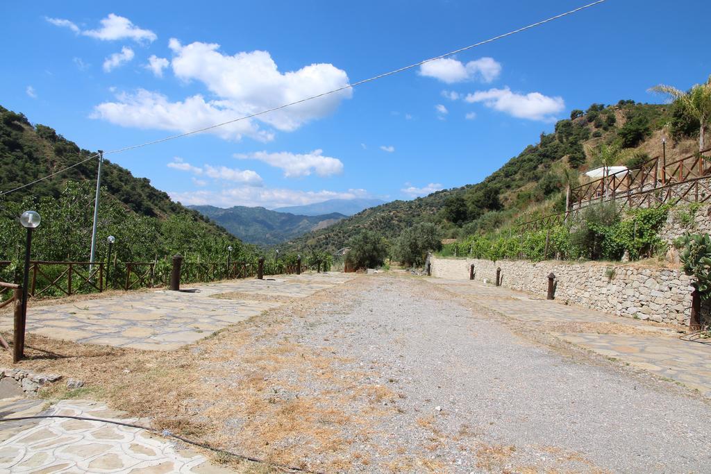 Profetina Village Motta Camastra エクステリア 写真